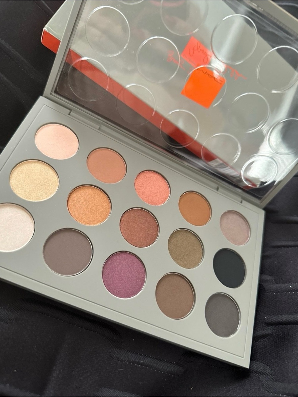 MAC eye shadow X 15 Gravitas palette new in box